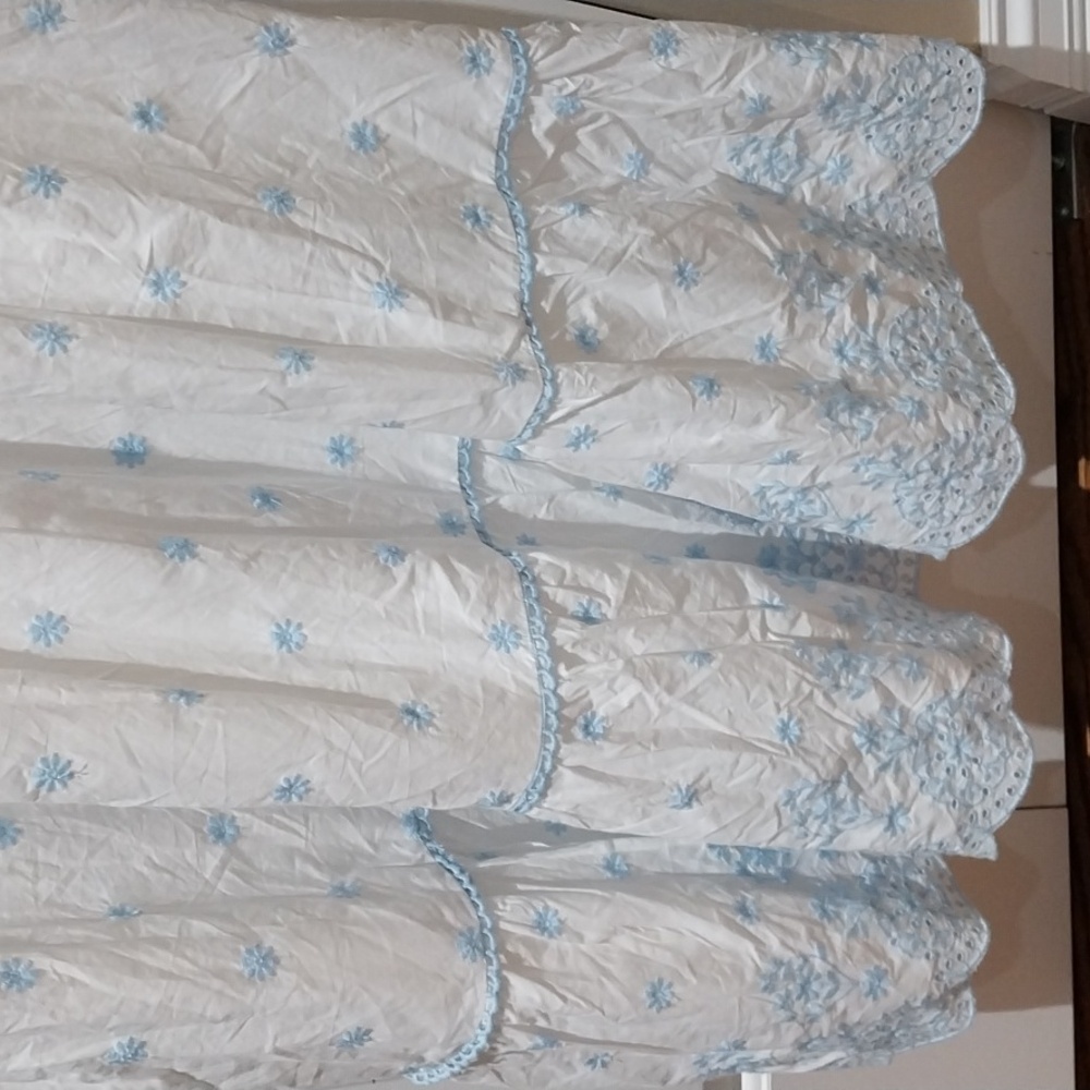 Nwt Rachel Zoe White Dress with Blue Floral Accents - Picture 14 of 17